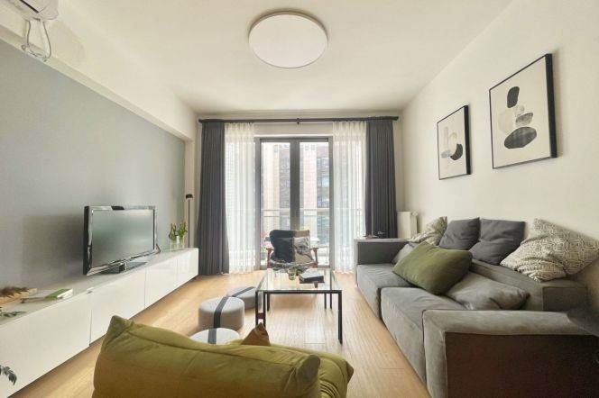 2BR Apartment in Xujiahui