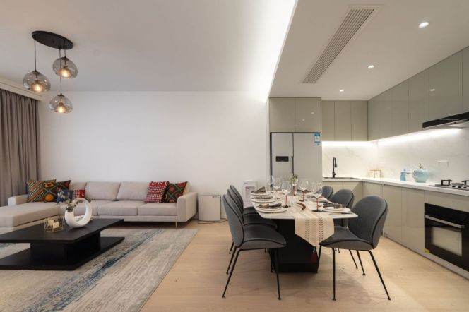 4BR Apartment at Mingyuan Century City (L1/L10/L12)