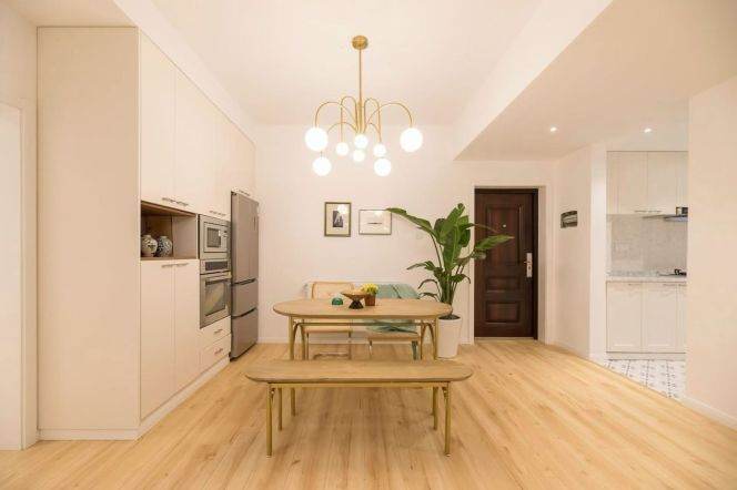 3BR Apartment near People's Square with Terrace
