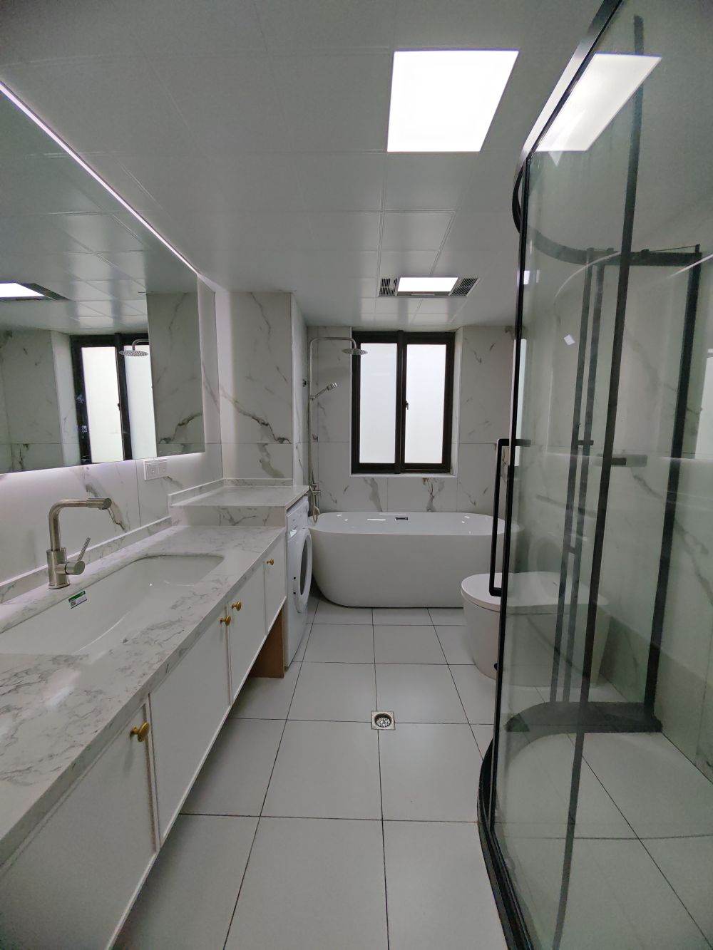 Housing image — Bathroom