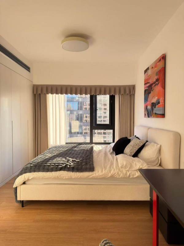 Housing image — Room