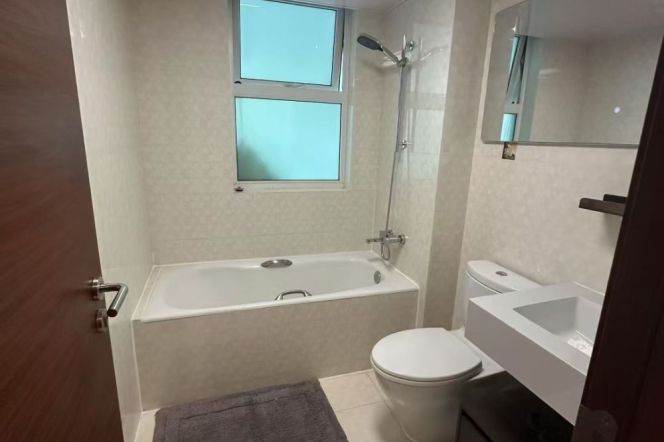 Modern Bright 3BR Apartment near Yishan Rd Metro (L15)