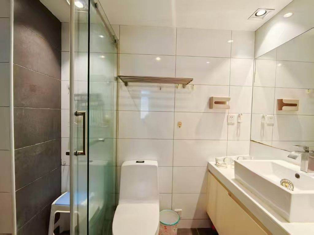 Housing image — Bathroom
