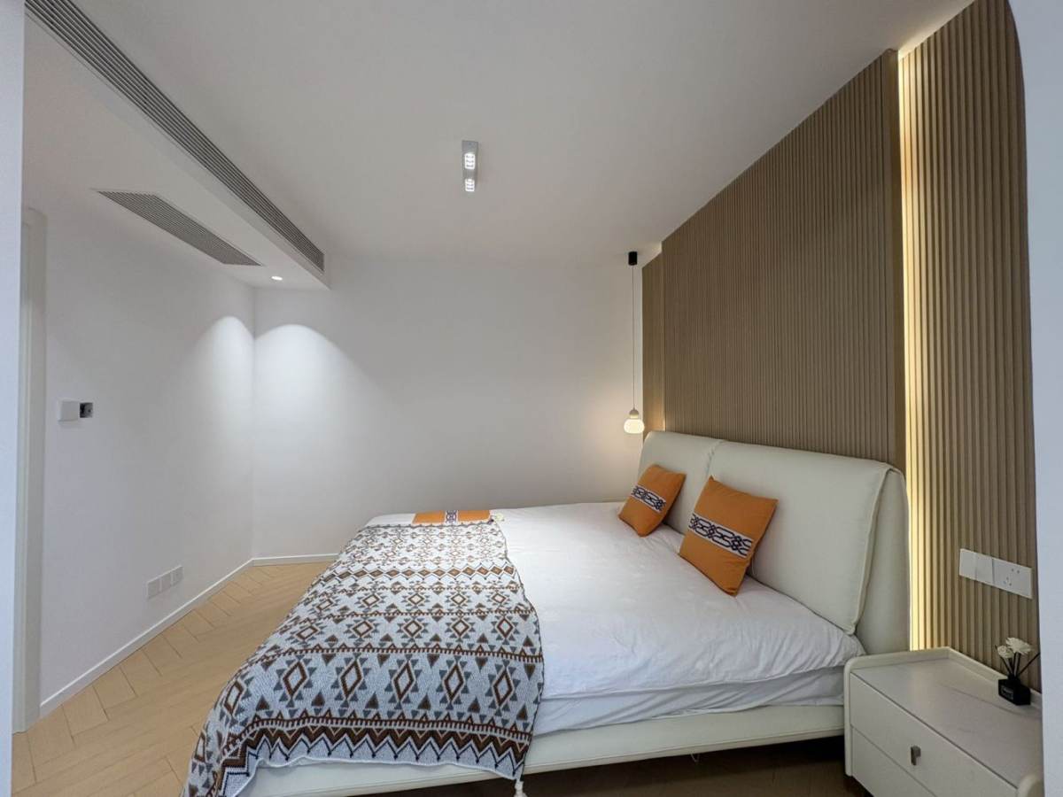 Housing image — Bedroom