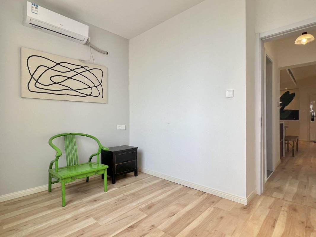 Housing image — room