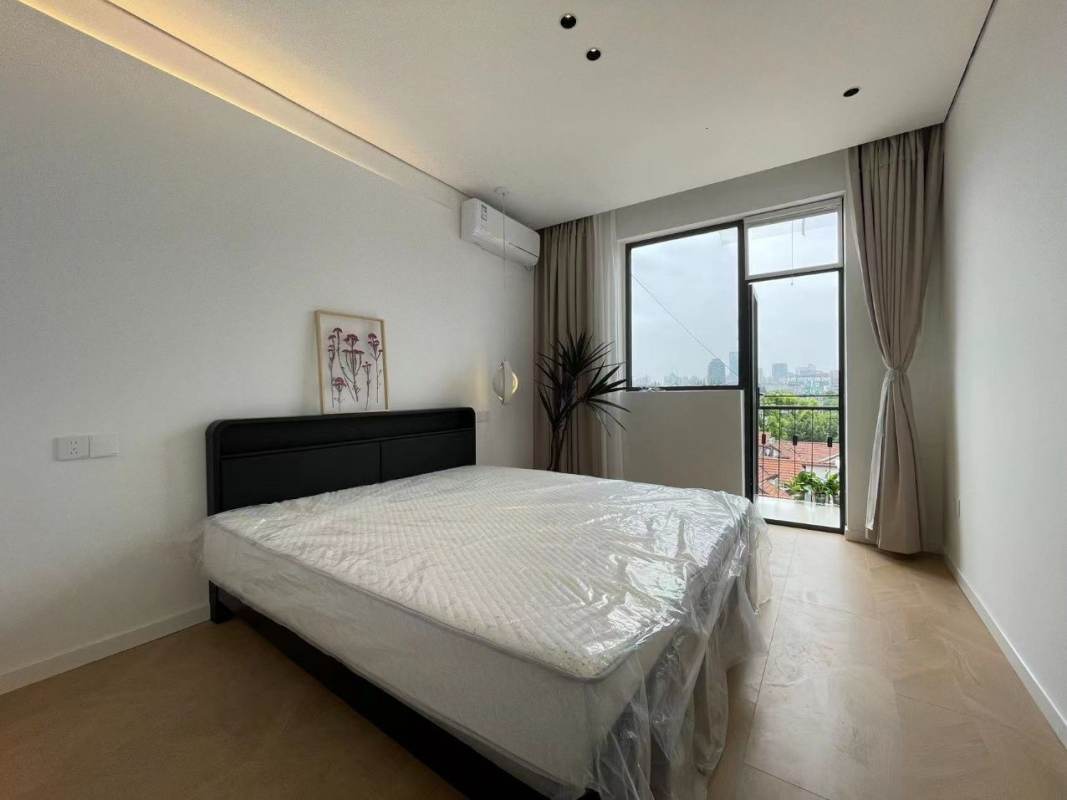 Housing image — Bedroom