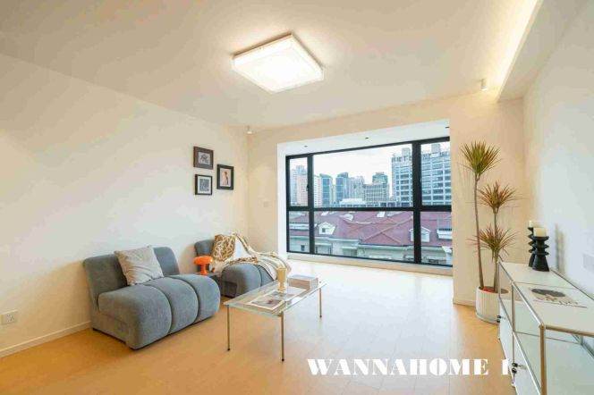 Bright 2BR Apartment near Yishan Rd Metro with Floor-to-Ceiling Windows (L3/L4/L9)