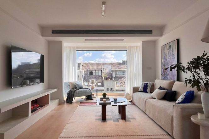 2BR Lane House