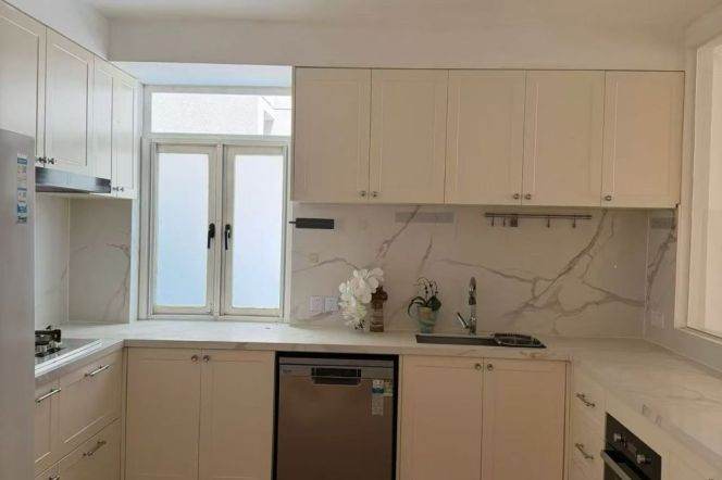 4BR Apartment in Hongqiao CBD with Terrace