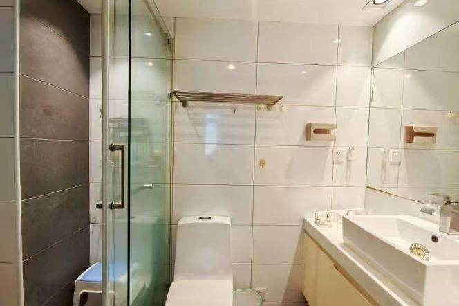 Bright Modern 2BR Apartment near Zhongshan Park (L2/L3/L4)
