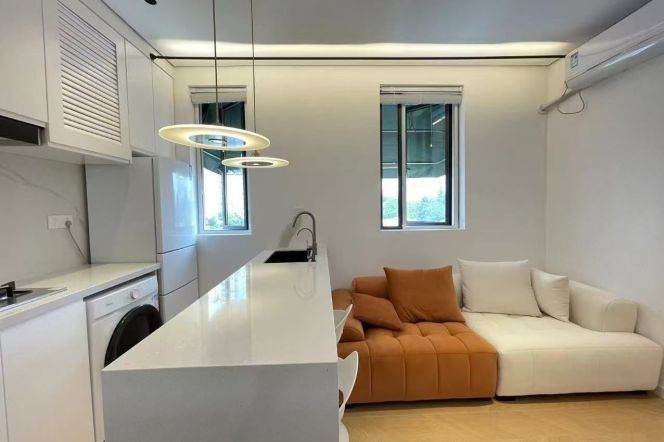 1BR Lane House near Nanjing Xi Lu (L13)