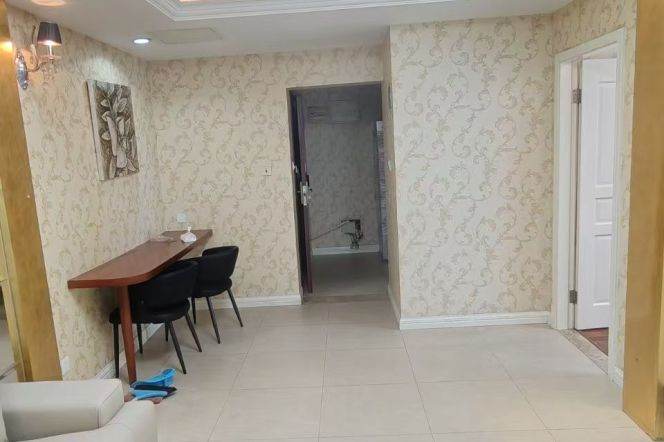 Spacious 2BR Apartment in Hongkou / Fudan Uni with Outstanding View (L18)