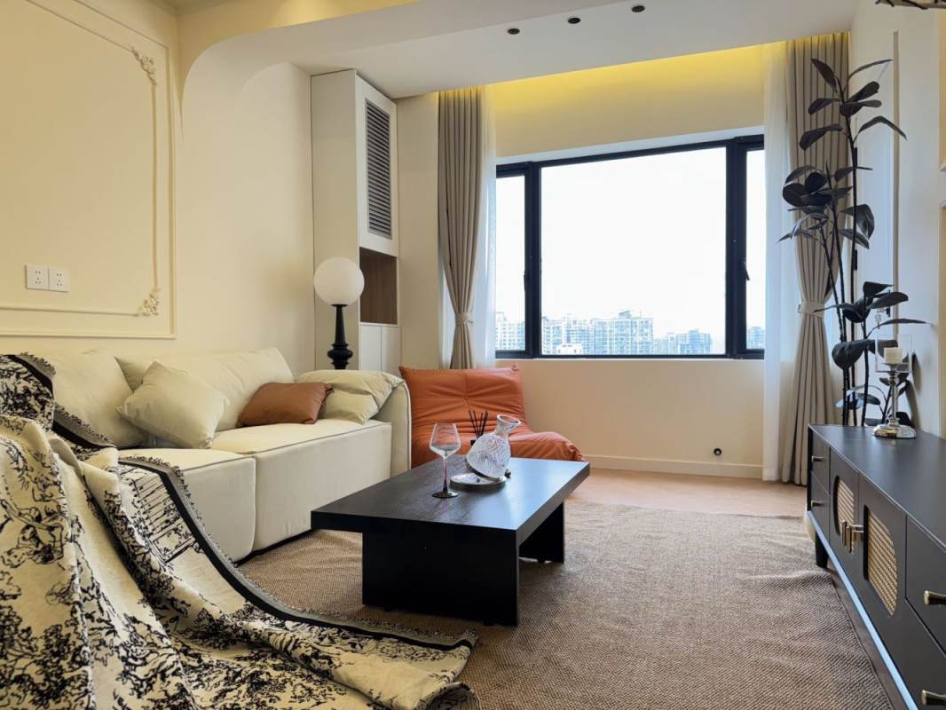 Housing image — Living Room