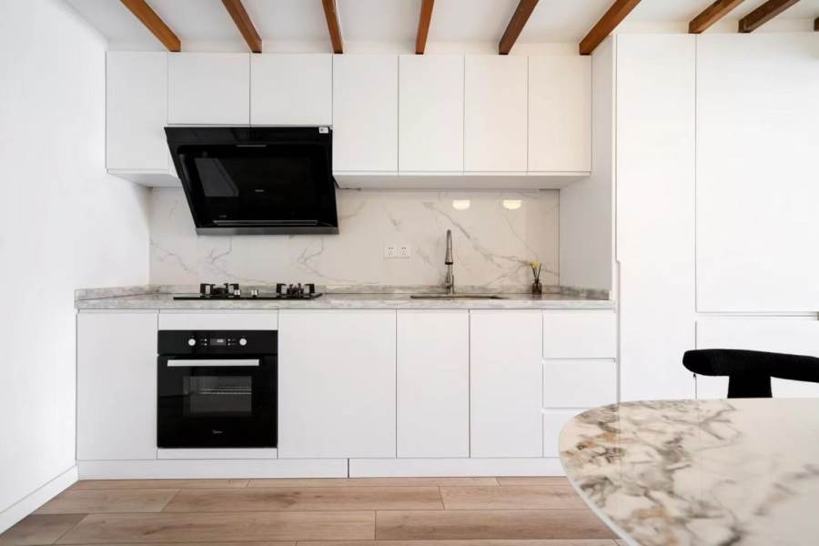 Housing image — Kitchen