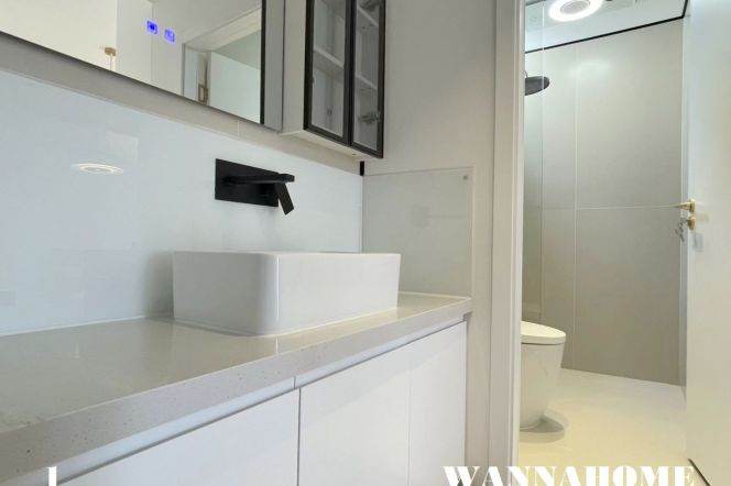 1BR Apartment in Jing'an (L13)