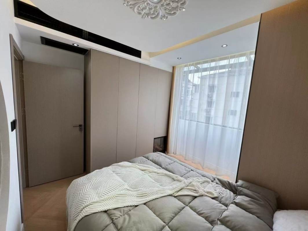 Housing image — Bedroom