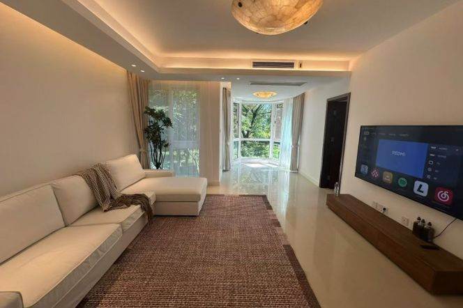 Modern Bright 3BR Apartment near Yishan Rd Metro (L15)