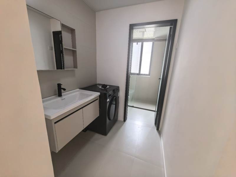 Housing image — Bathroom