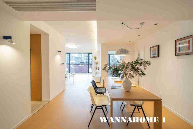 Bright 2BR Apartment near Yishan Rd Metro with Floor-to-Ceiling Windows (L3/L4/L9)