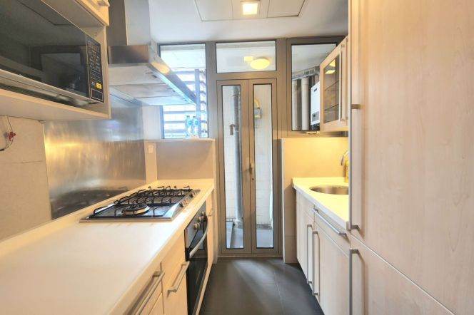 High-Floor 2BR Apartment in Xujiahui