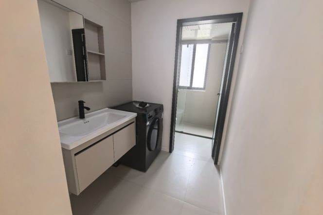 Modern Bright 3BR Apartment near Madang Rd Metro