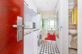 Bright 1BR Apartment with free gym in Jing'an near Nanjing Xi Lu