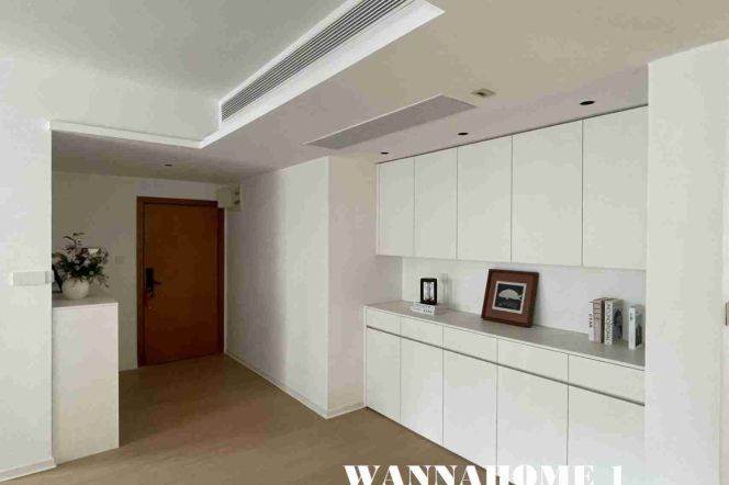 Bright 3BR Apartment in Gubei with Floor-to-Ceiling Windows (L10/L15)