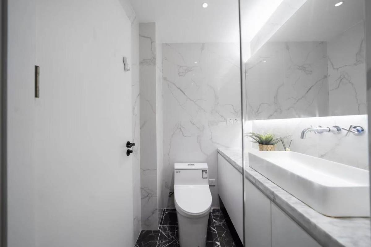 Housing image — Bathroom