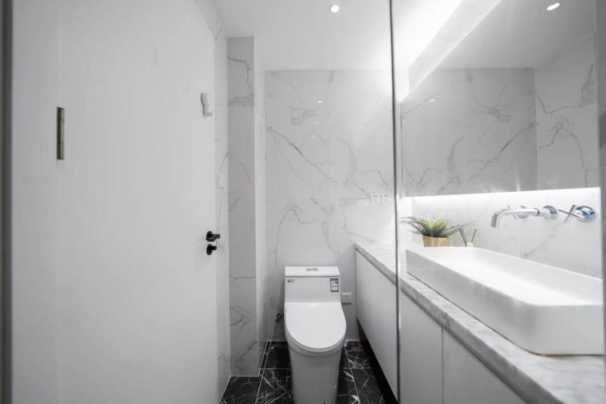 Housing image — Bathroom