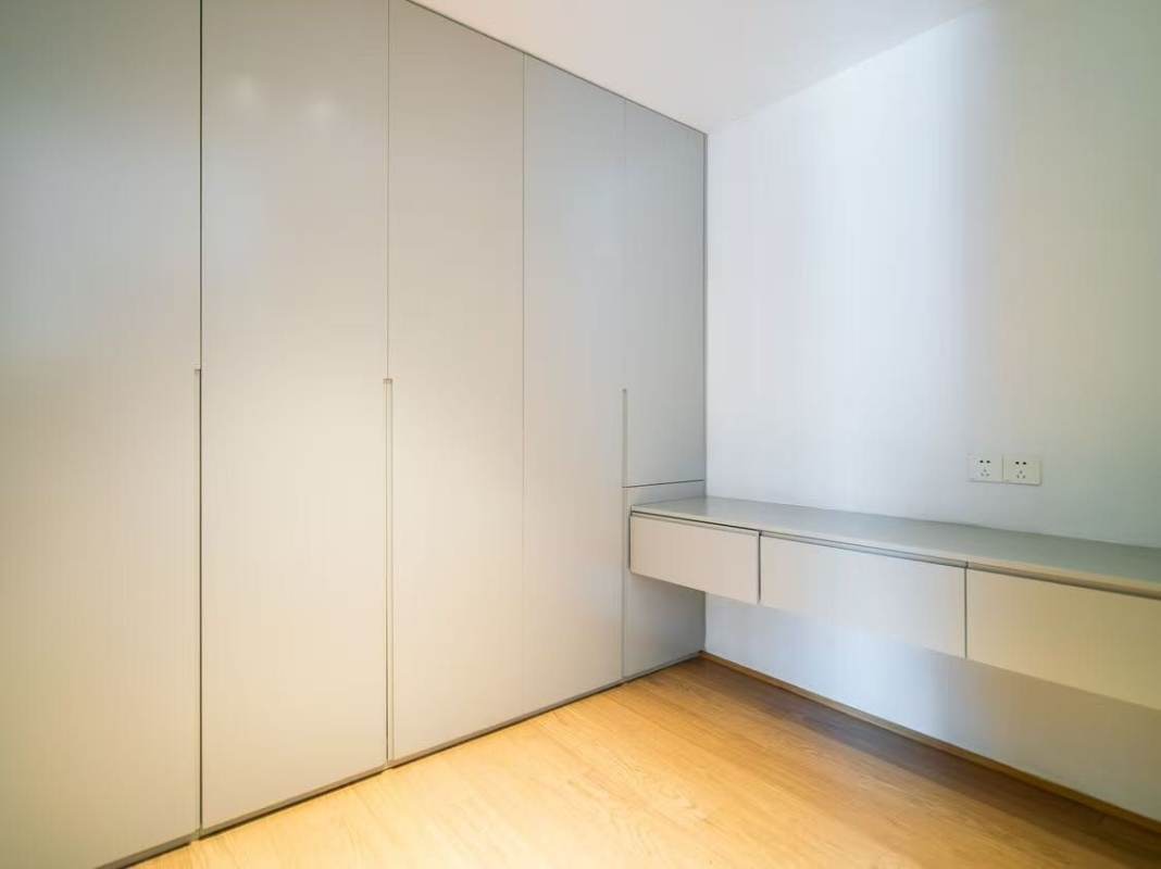 Housing image — Study