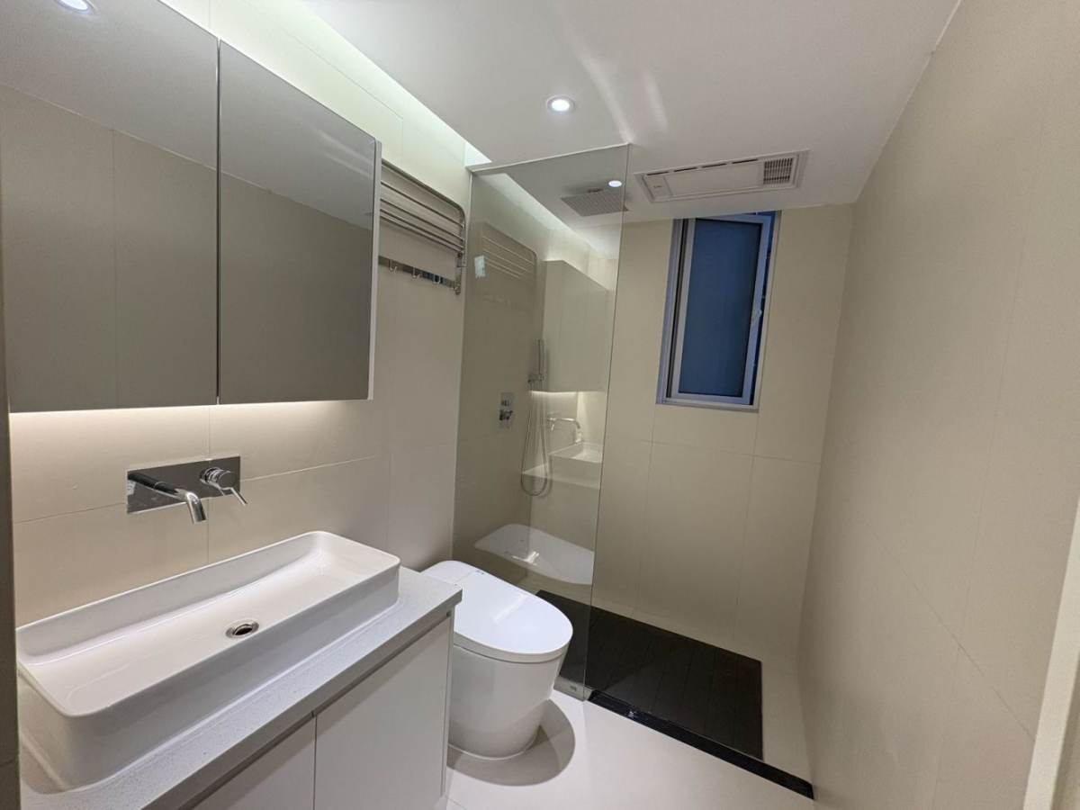 Housing image — Bathroom