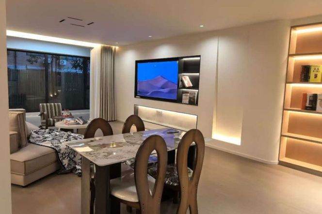 2BR Apartment in Hongqiao CBD with Private Garden