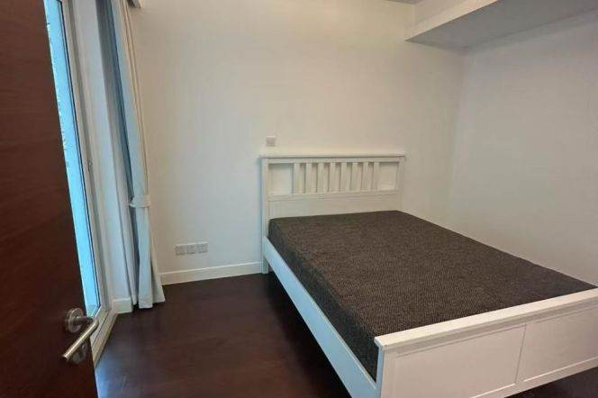 Modern Bright 3BR Apartment near Yishan Rd Metro (L15)