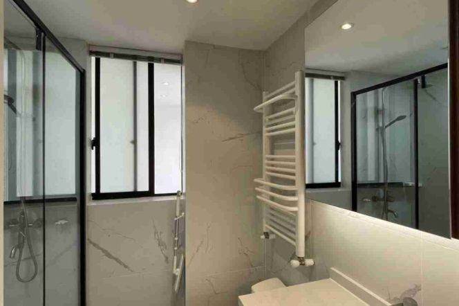 High-Floor Modern 1BR Apartment in Jing'an (L7/L13)