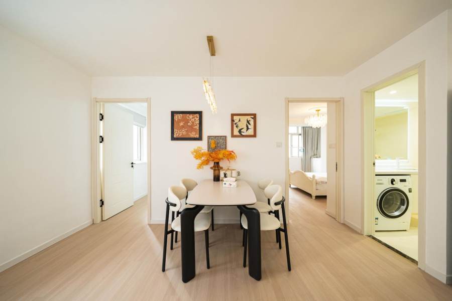 Housing image — Dining Area