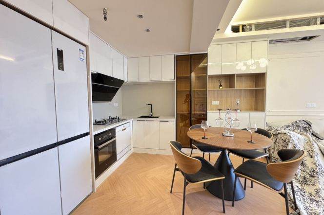 High-Floor Modern 2BR Apartment near Shanghai Stadium Metro (L4)