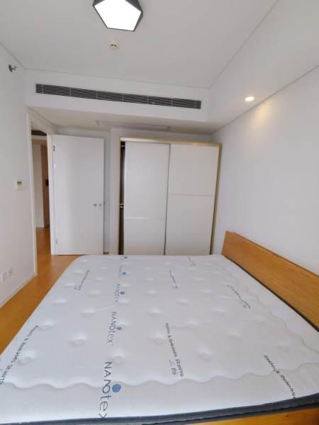 Housing image — room