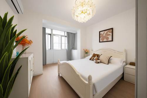 Housing image — Room