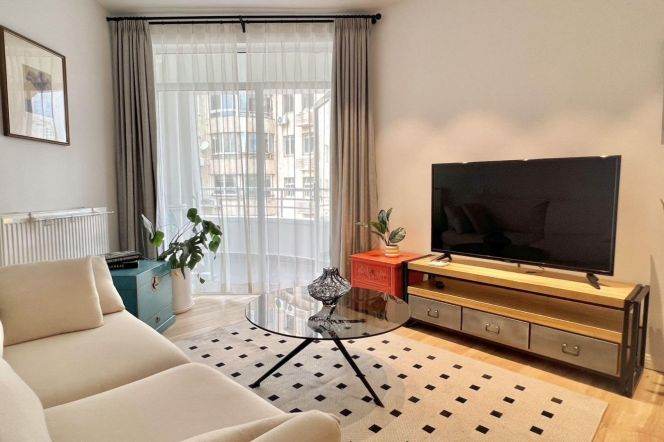 High-Floor 2BR Apartment at Shiye Apartment (L1/L9/L11)