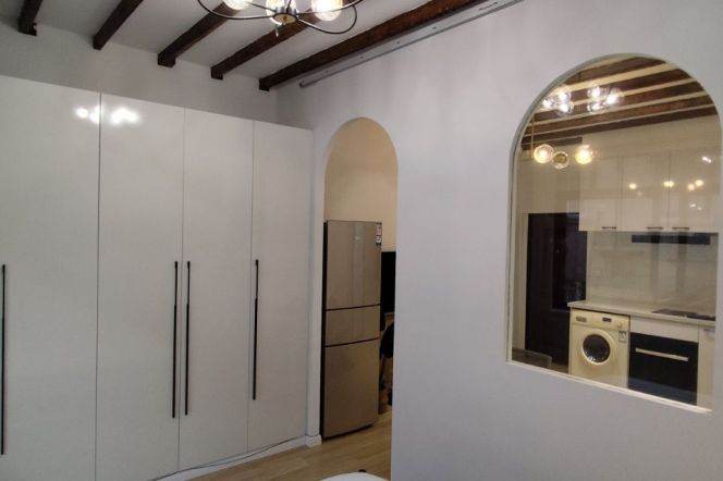 High-Ceiling 1BR Lane House near IAPM (L1/L10/L12)