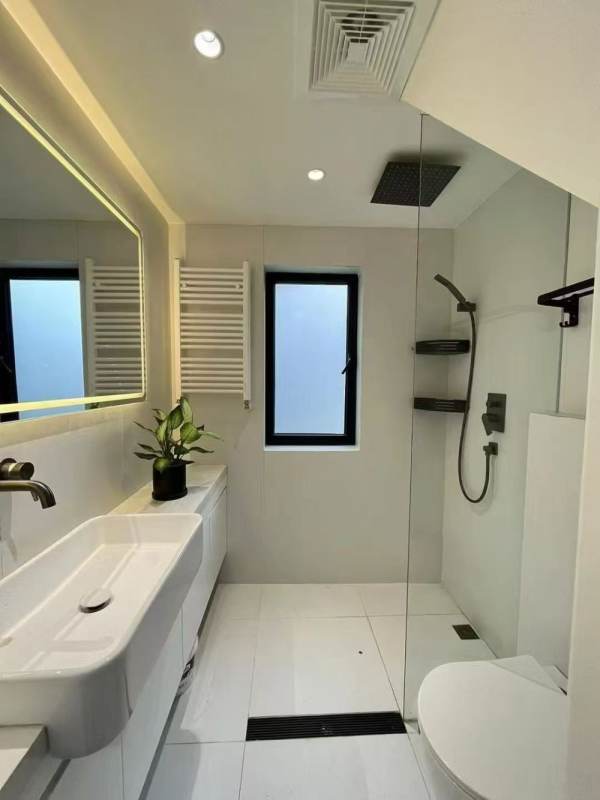 Housing image — Bathroom