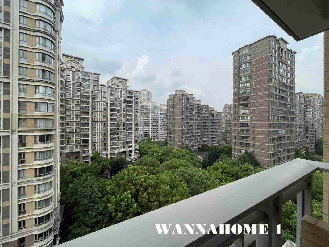 Housing image — Balcony