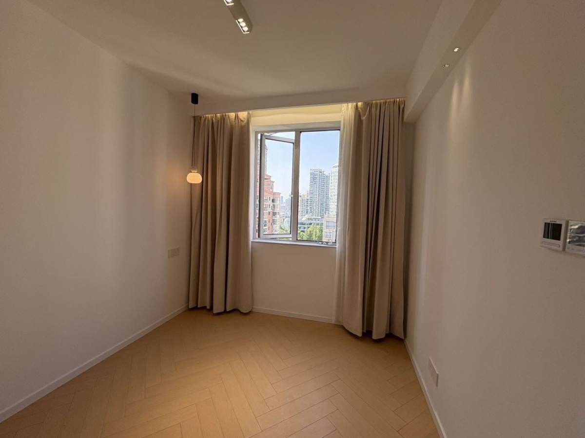 Housing image — Bedroom