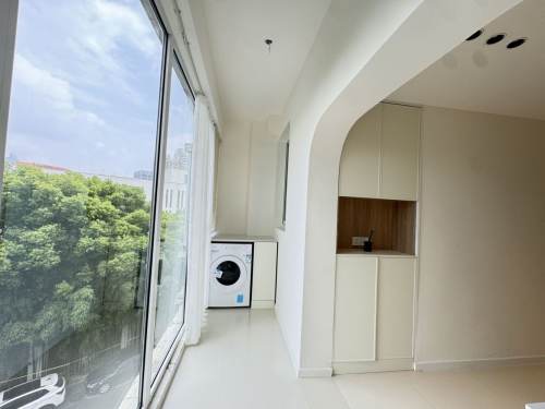 Housing image — Balcony