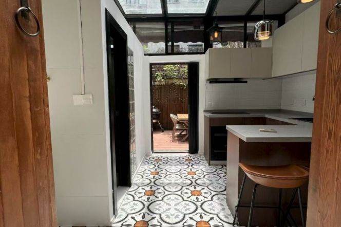 1BR Lane House in Old Xuhui with Terrace (L1/L7)