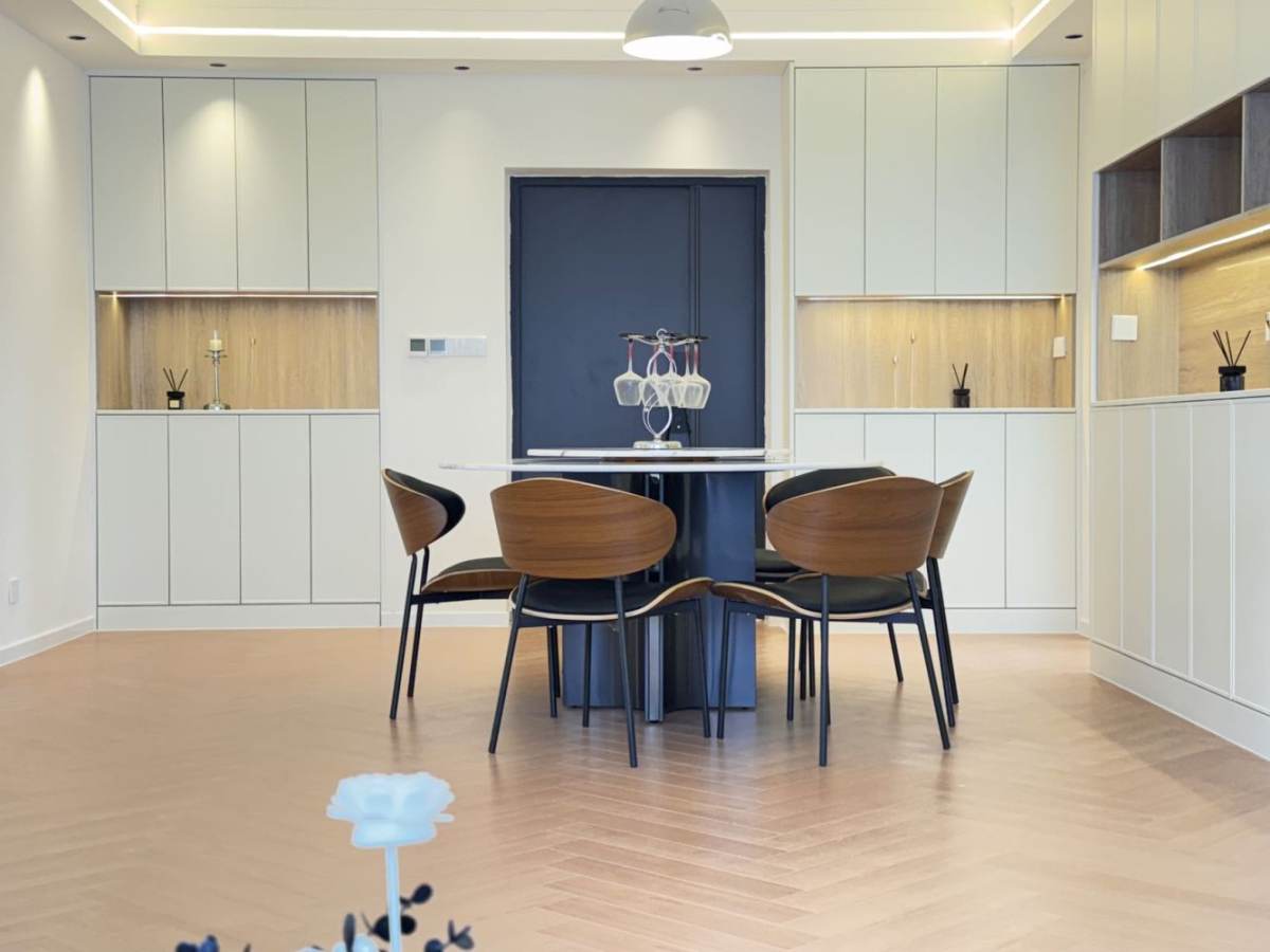 Housing image — Dining Area