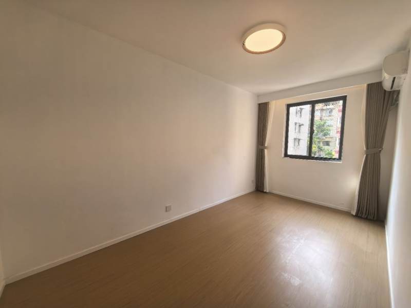 Housing image — Bedroom