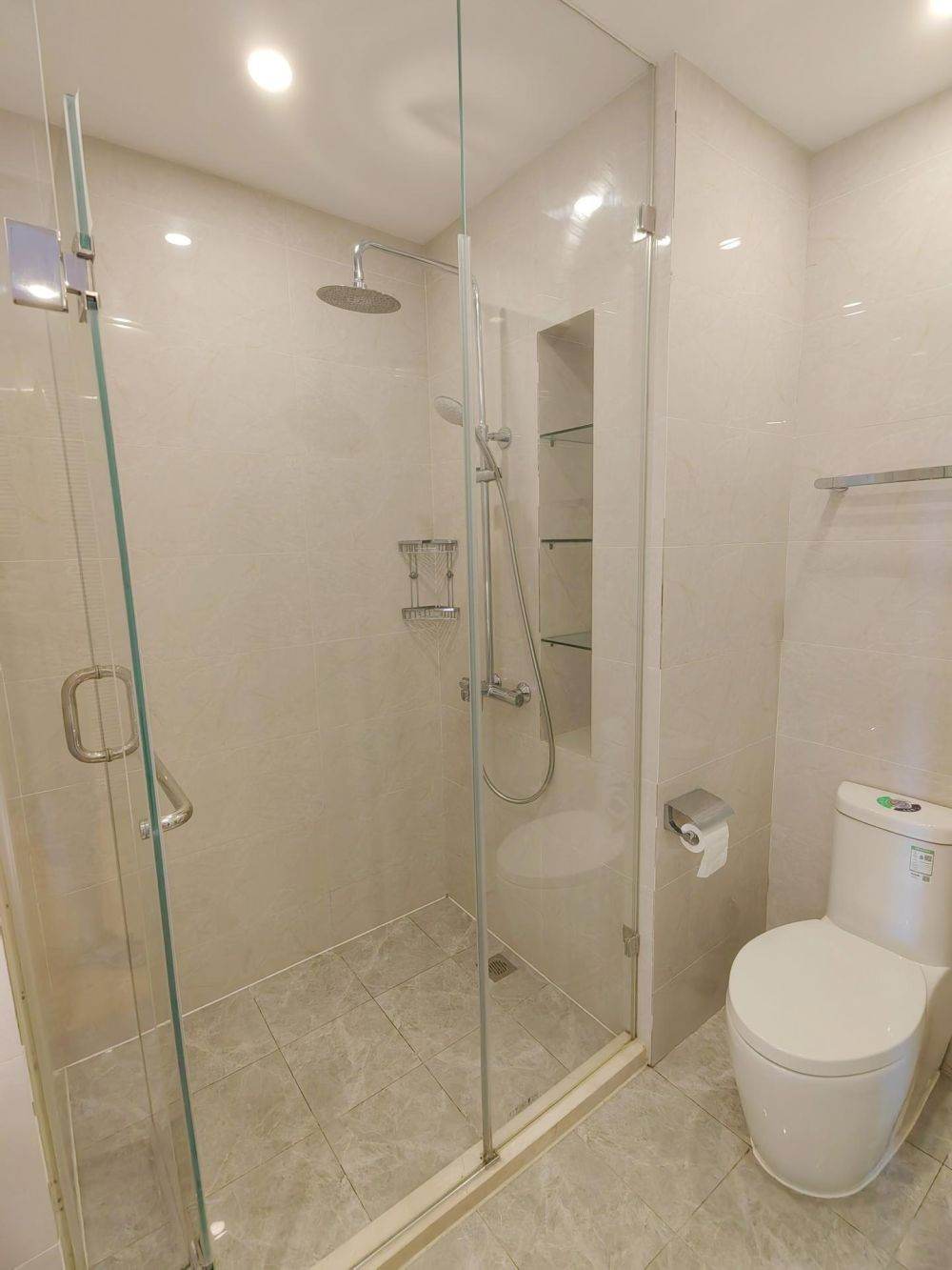 Housing image — Bathroom