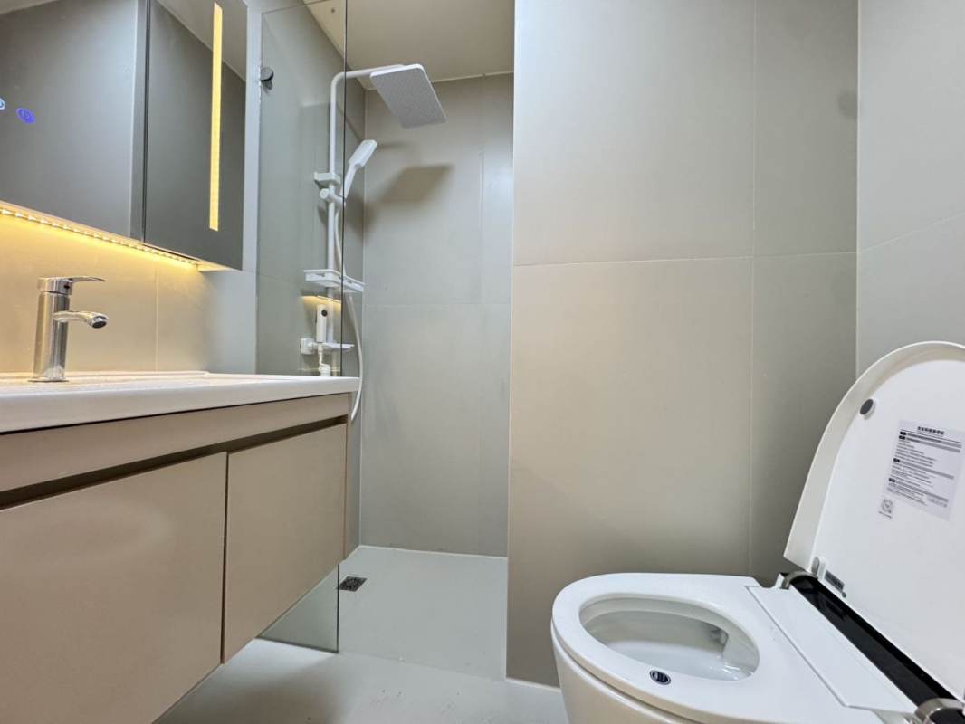 Housing image — Bathroom