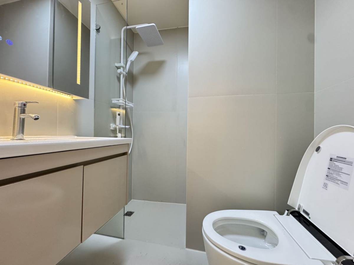 Housing image — Bathroom